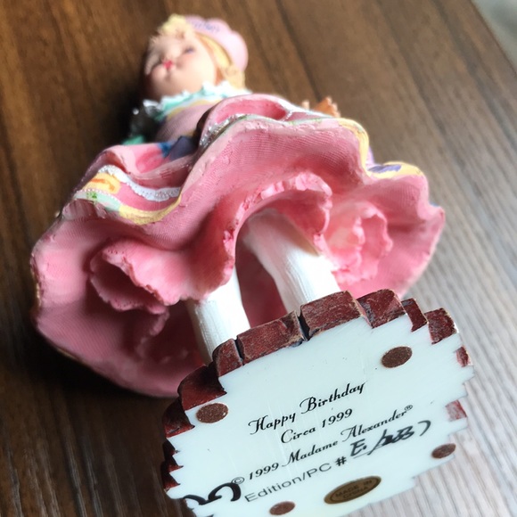 Vintage Madame Alexander "Happy Birthday" Figurine 1999 Numbered Limited Edition - Picture 5 of 15